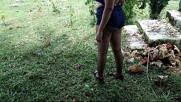 Nonton Unsatisfied By Her Stepson's Cock, The Stepmother Quenched Her Burning Lust By Thrusting A Bottle Gourd Into Her Pussy -right Out In The Open Jungle. thumbnail