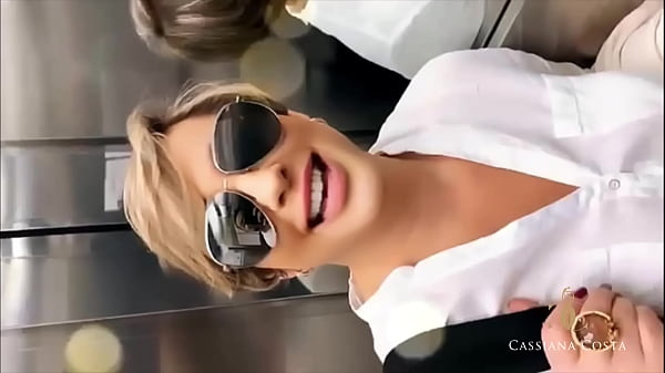 Meu medico me fodeu muito at&eacute; me encher de porra na boquinha. 