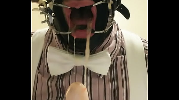 Dildo gagging 