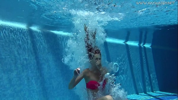 Tiffany Tatum_mastubates her sexy hairy pussy by thepool