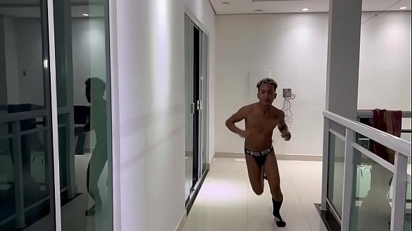 Play MP4 - Sendo arrombado por tr&ecirc;s p&acirc;nicos com sede de cu bareback Ferativo1 Keven Dotadao Patrick Jesus