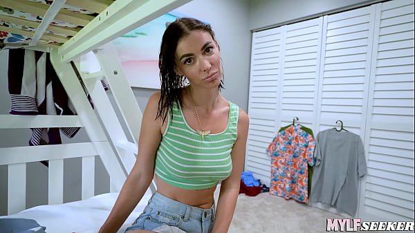 Friends Mom Helps Me Out - Venus Valencia - thumbnail