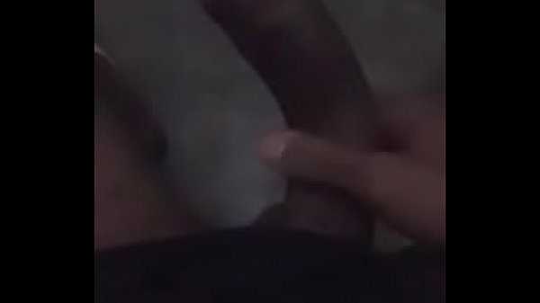 Play MP4 - Leonardo Rodrigues - Masturba&ccedil;&atilde;o na Sala Escura