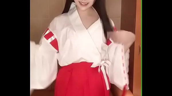 Changing live_into a miko shrine maiden costume