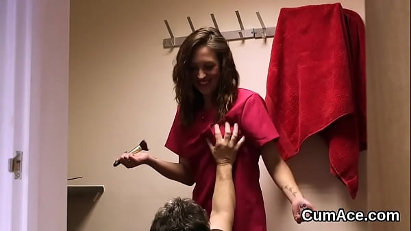 Astonishing kitten enjoys a deep throat and plenty of spunk on her face 