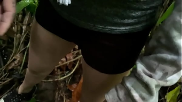 Teen gets facefucked and swallows load during hike