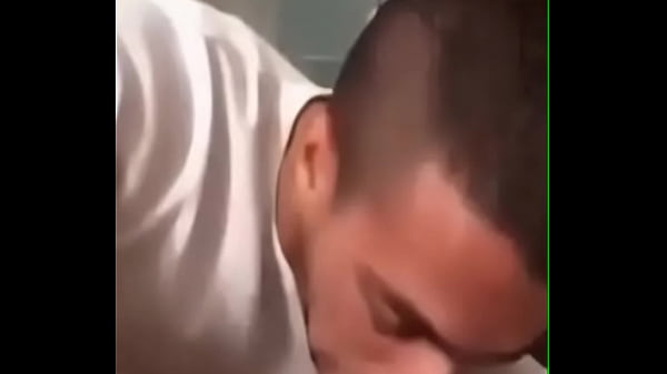 Play MP4 - Se filtra v&iacute;deo de MALUMA chup&aacute;ndosela a otro hombre