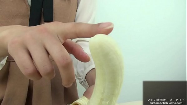Hand Crush Fetish Girl Crush A Banana By Hand thumbnail
