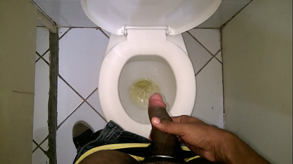 Nightfox6969 - Eu dando um mij&atilde;o gostoso no trampo 