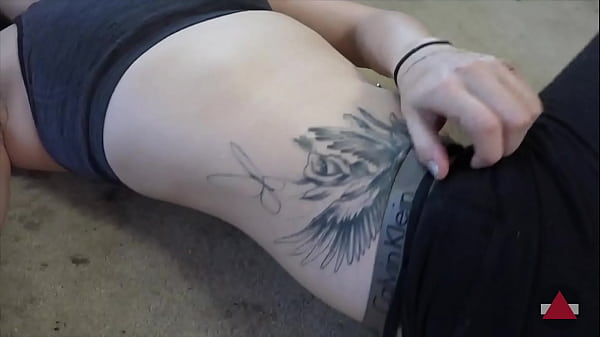 Play MP4 - Yoga makes her vulnerable to prone bone creampies