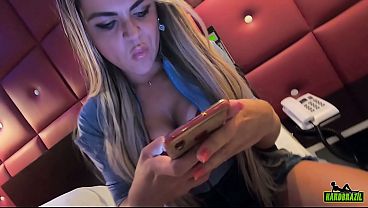 Ela &eacute; Autentica E Sempre Fala As Verdades thumbnail