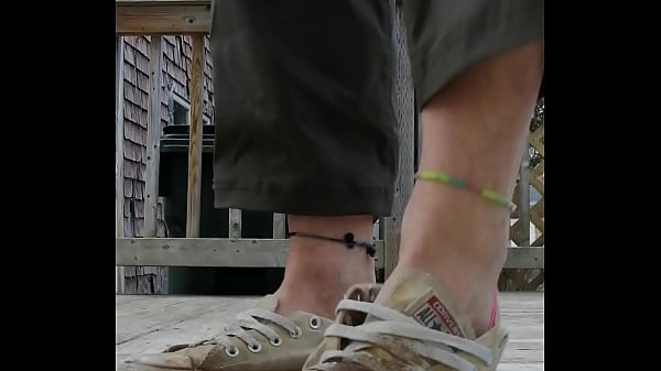 Cummy dirty trashed sneakers 