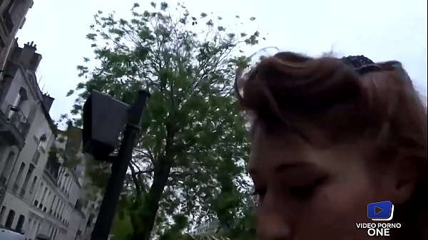 J'ai croisé Zara dans la rue,une nympho en manque qui va prendre ma_bite