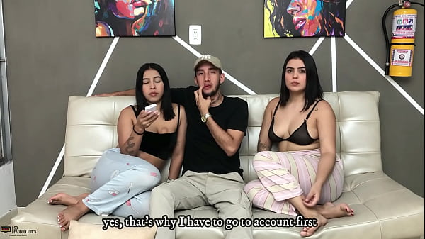 La Milf Vayoleth Fox Y La Hermosa Melanie Caceres En Un Gran Trio thumbnail