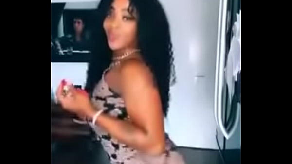 Nice booty shaking twerk