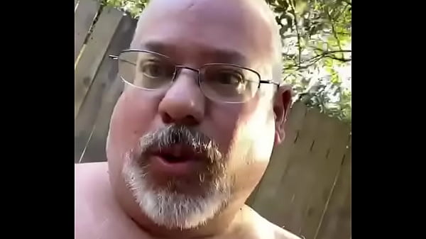 Play MP4 - Outdoor survivalist has huge hands free cumshot