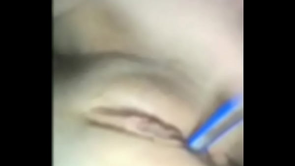 PsychoEmoBabe playing withher pussy