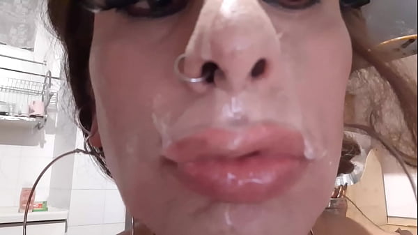 how my face and lips looks after milking