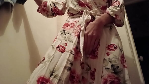 Our_housekeeper doesn t knowthat weare looking on_her as she masturbates in the kitchen