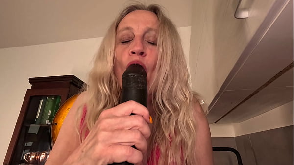 Prolapse Video To Orgasm With My Big Latex Dildo thumbnail