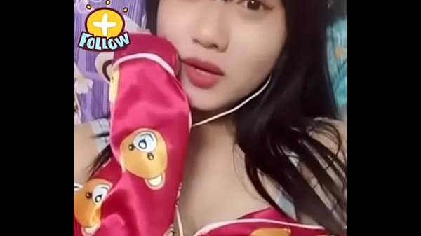 Play MP4 - Bigo Show em cực xinh