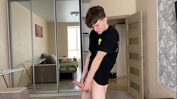 Borrow my step brother's favorite t-shirt and cum on it 