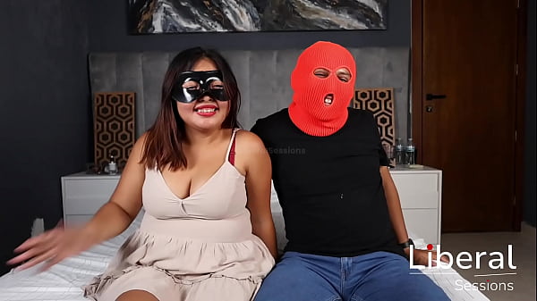 Nonton Cuckold Permite Que Se Cojan A Su Esposa Entre Varios Desconocidos thumbnail