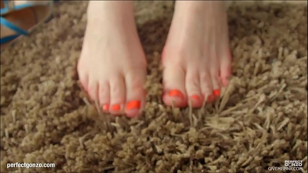 Give Me Pink presents Samantha having fun alone mastubating