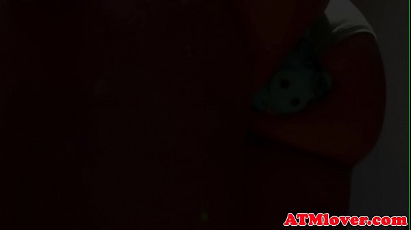 Nonton Bigass Babe Squirting While Having Buttplug thumbnail