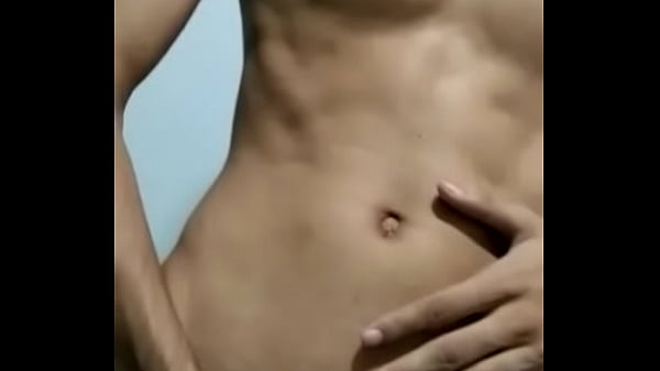 Cara gamado no pau do novinho pediu pra filmar 