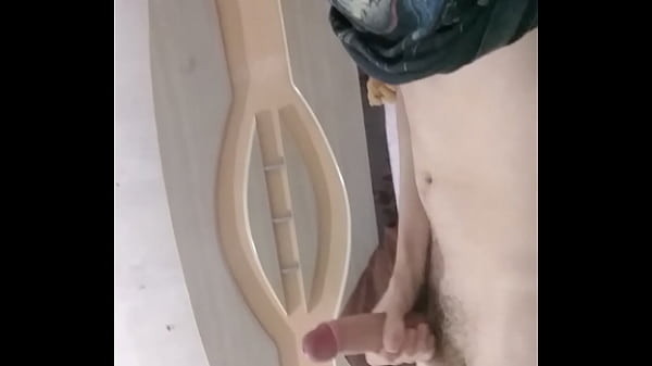 Batendo uma punheta  gostosa