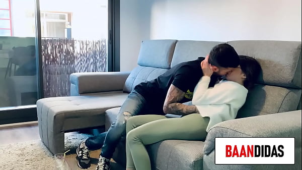 Fan Liga En Tinder A Chica Cachonda Y La Folla Duro thumbnail