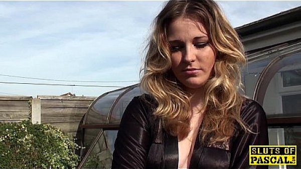 Brit sub cumswallowing maledoms load