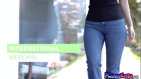 Nonton Passionate Blonde Beauty Taking Off Her Sexy Black Lingerie Outdoor thumbnail