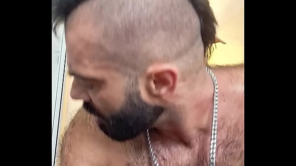 Play MP4 - V&iacute;deo Novo - N&oacute;s que gozamos dentro tamb&eacute;m somos um pouco de Pais&excl; Feliz dia dos pais &comma;E pra homenagear todos os pais&comma; sigilosos e casados ou n&atilde;o &comma; t&aacute; a&iacute; uma leitada dentro do cuz&atilde;o do Urs&atilde;o Rico Ros