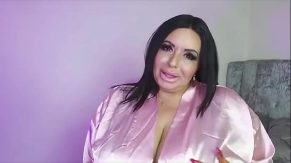 Play MP4 - Slutty BBW gets Mia milf jizz on her face