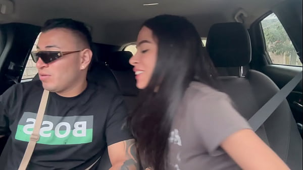 Play MP4 - Sexo en el auto con el mejor amigo de mi novio y &eacute;l se corre dentro de m