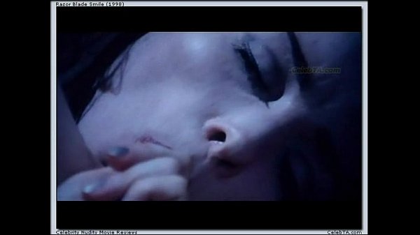 Eileen_Daly Razor BladeSmile