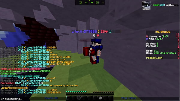 Comendo bem gostosinho minha prima no jogo quadrado 