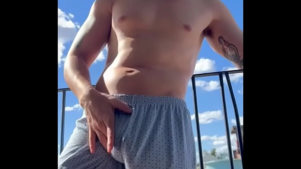 Play MP4 - Neitan Safado em exibi&ccedil;&atilde;o do seu pau grosso GOZANDO MUITO