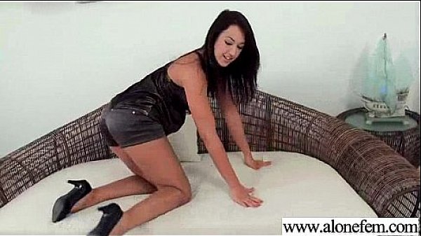 Cute Hot Sexy Girl Use Toys To Masturbate clip-19 