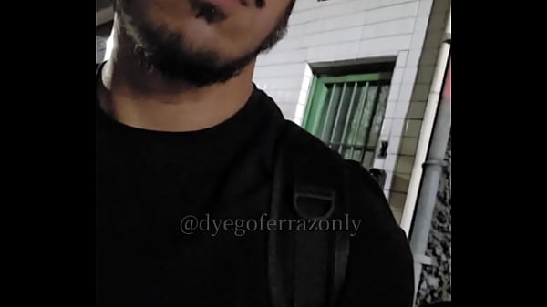 Mamando E Gozando Em P&uacute;blico thumbnail