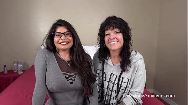 Nonton Casting Big Tit Hot Moms thumbnail