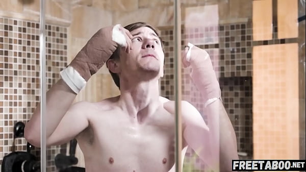 Play MP4 - Caring Stepmom Reagan Foxx Helps Me Get Comfortable With Her Naked Body - Full Movie On FreeTaboo&period;Net