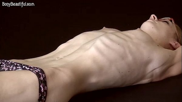 Play MP4 - Skinny Fitness Model Poses Topless