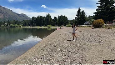 Nonton Public Cumwalk Next To The Beach And Risky Sex In The Bushes thumbnail