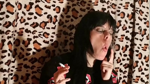 Beth Kinky - Sexy goth domina smoking 2pt2 HD