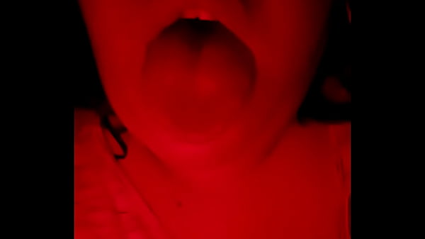 MOSTRANDO MINHA BOQUINHA, ONDE VOC&Ecirc; VAI GOZAR HOJE 