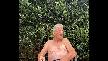 Nice wank in my garden