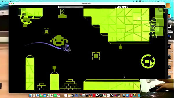 Ibeat Retray with a water bottleGeometry Dash